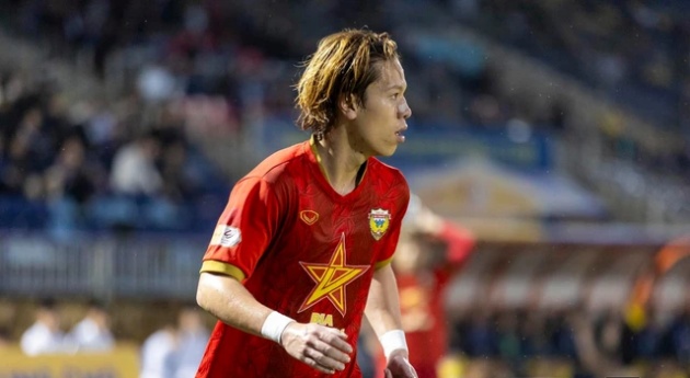 Viktor Lê đánh rơi phong độ. 